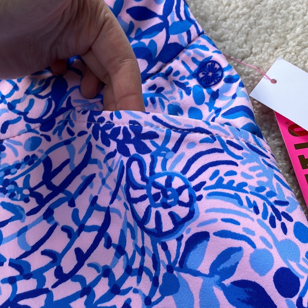 NWT Lilly Pulitzer Reid Short UPF 50+ - Picture 7 of 10